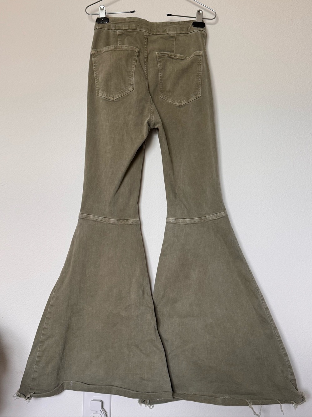 We The Free “Just Float On” High Rise Ultra Flare Olive Green Jeans Size 28 - Picture 3 of 12